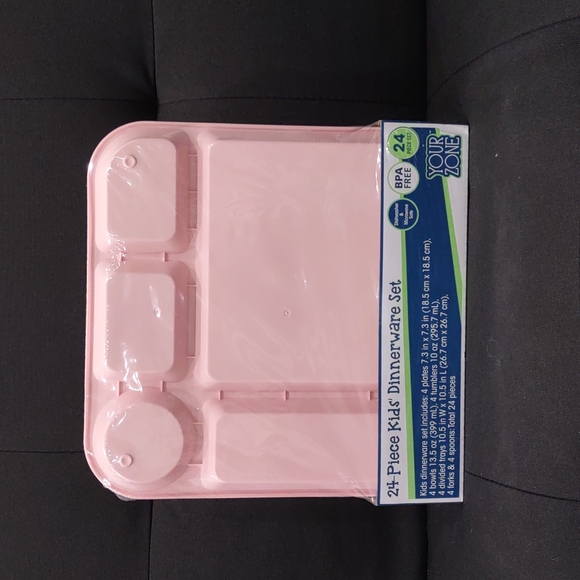 24 Piece Kids Dinnerware Set - Picture 2 of 3